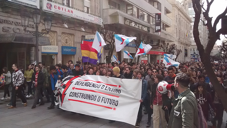 2016 04 13 MobilizacionEstudantil_Ourense_05.jpg